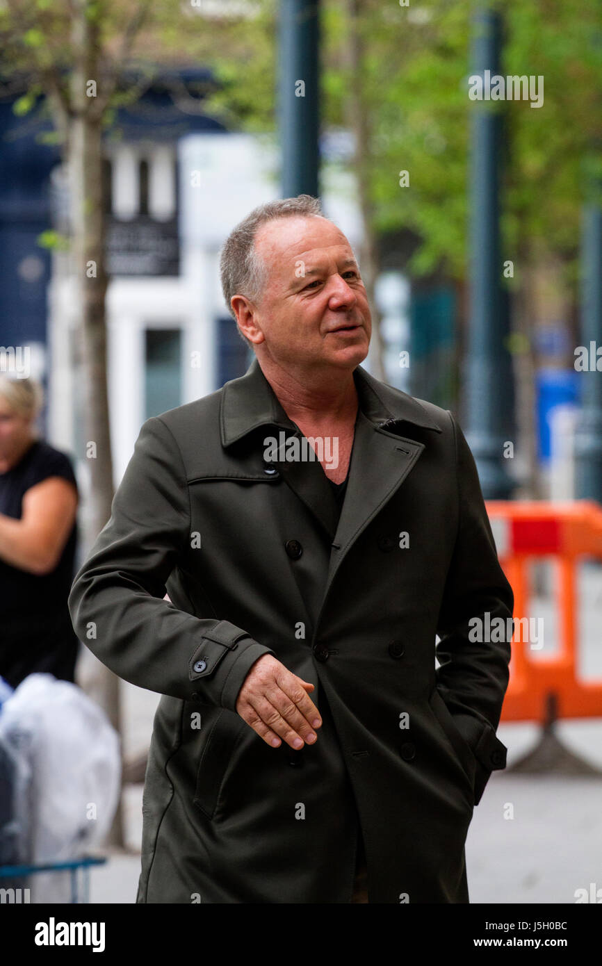 Dundee,Tayside, Scotland, UK. 17th May, 2017. 1980`s rock group Simple Minds arrive in Dundee for the start of their UK tour. Jim Kerr arriving outside the Caird Hall Back Stage entrance before the live concert at 7.30pm today. Credits: Dundee Photographics / Alamy Live News Stock Photo